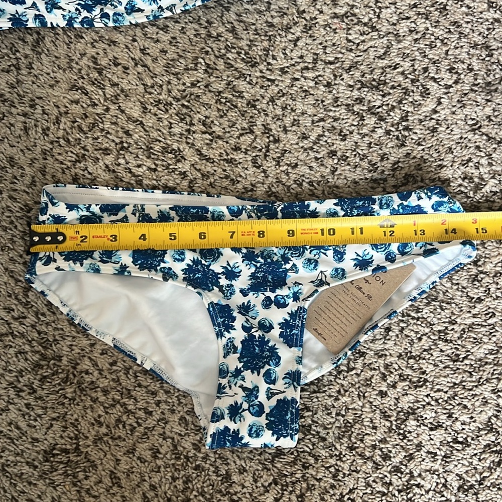 NWT Albion Fit 2 piece bikini set Santorini print. Size.Small - Picture 15 of 16